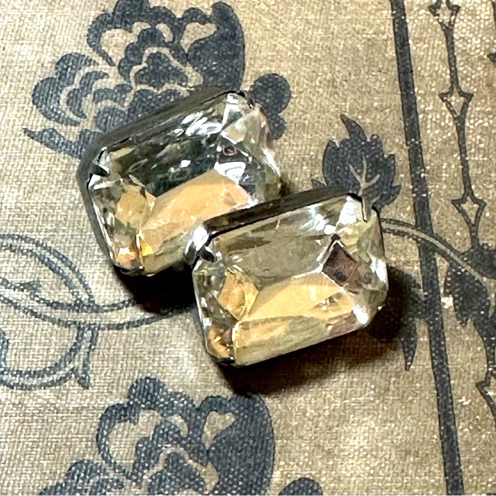 Clip on earrings